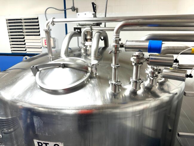 Feldmeier 4,000 Gallon Mixing Tanks – Top Agitator (2 Available)