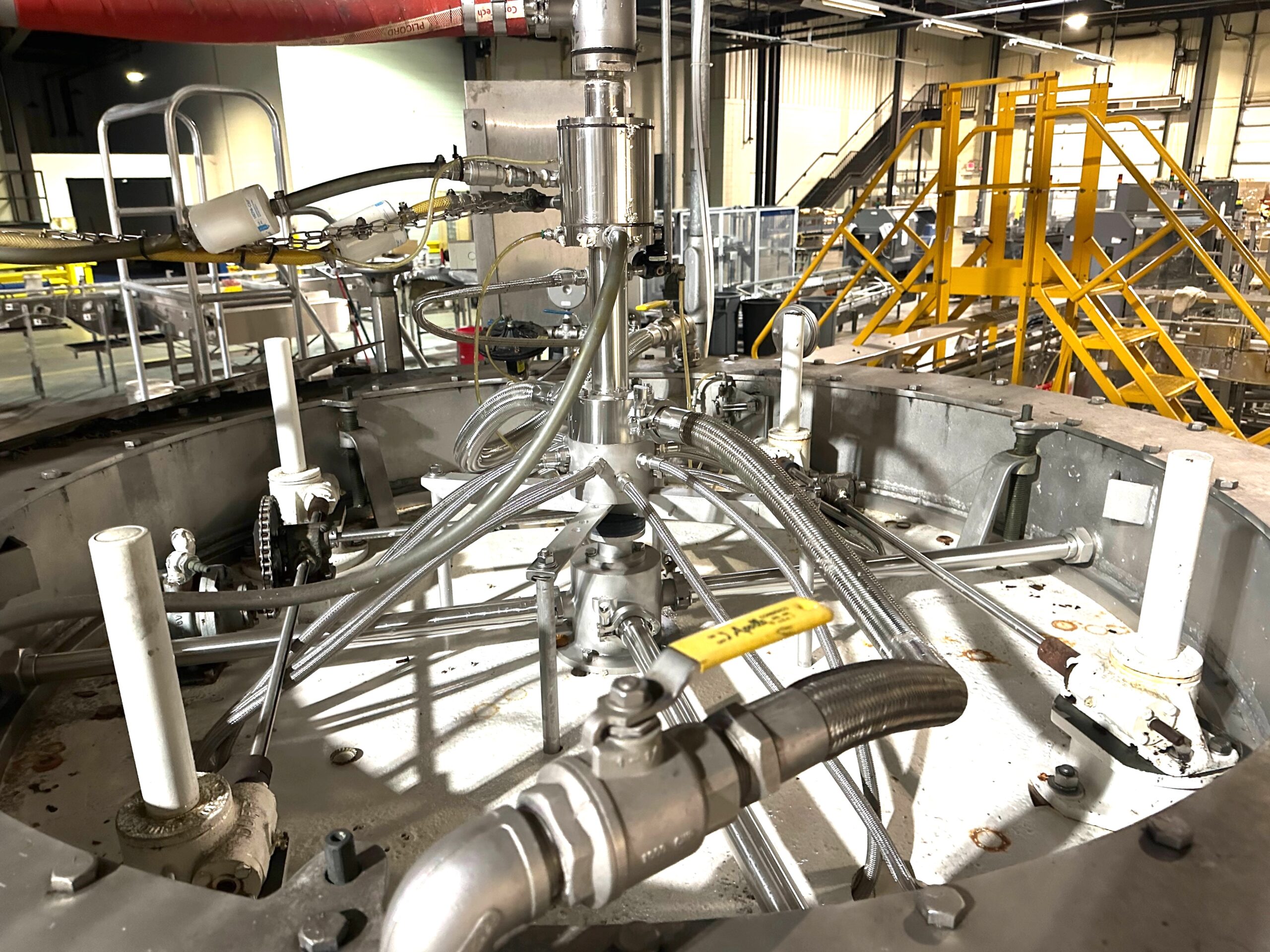 Crown 60 Valve Filler with 12 Head Crowner - Image 11