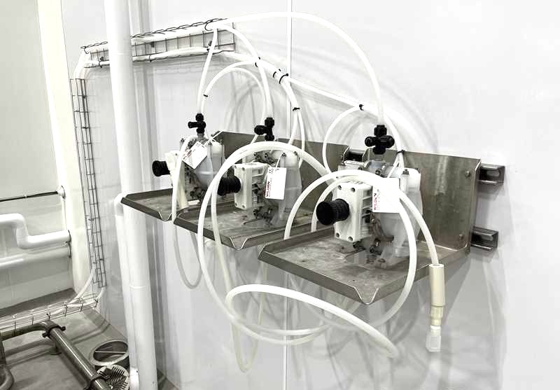 Sani Matic 10 Foot Long COP Parts Washing Tank with Pump - Image 6