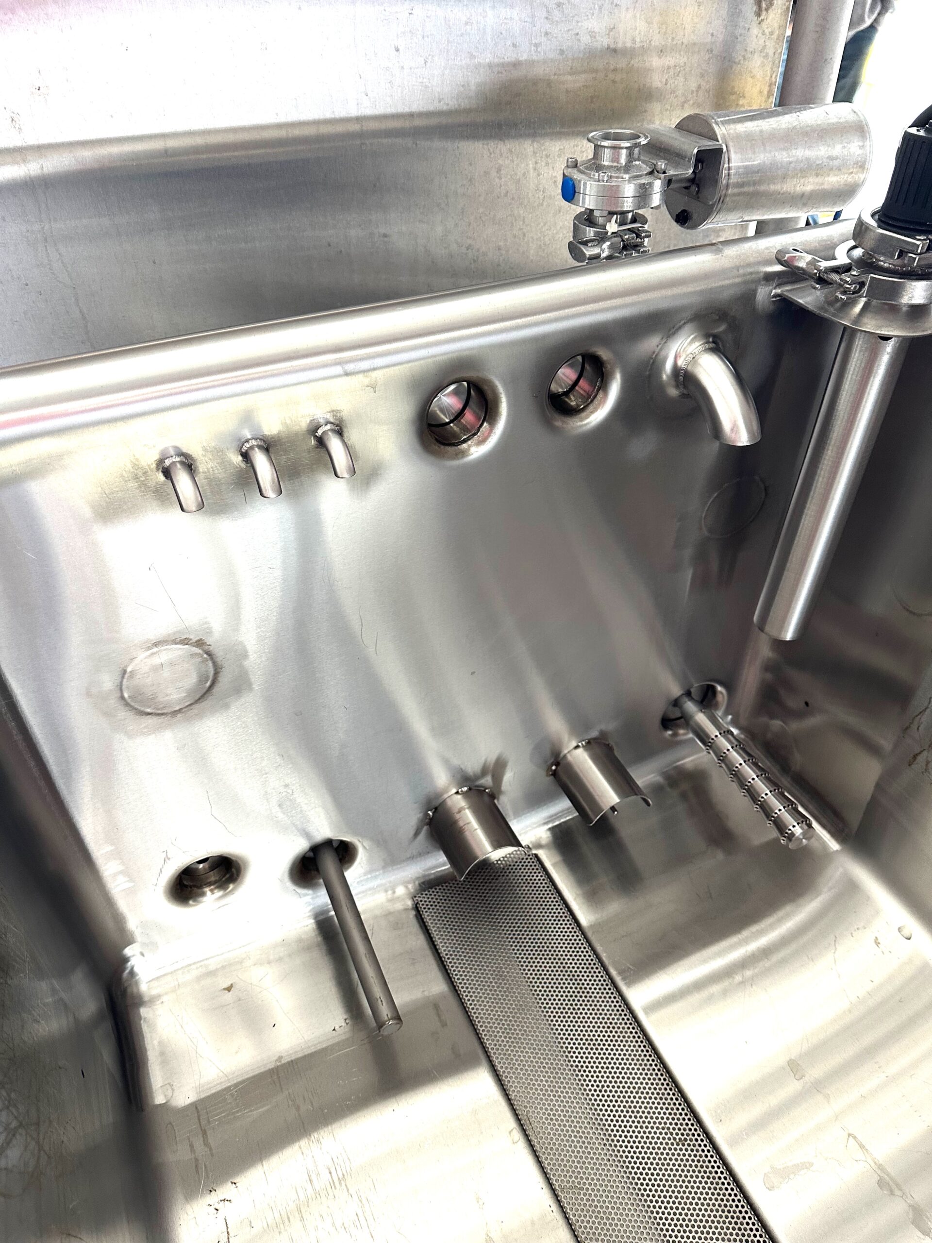 Sani Matic 10 Foot Long COP Parts Washing Tank with Pump - Image 14