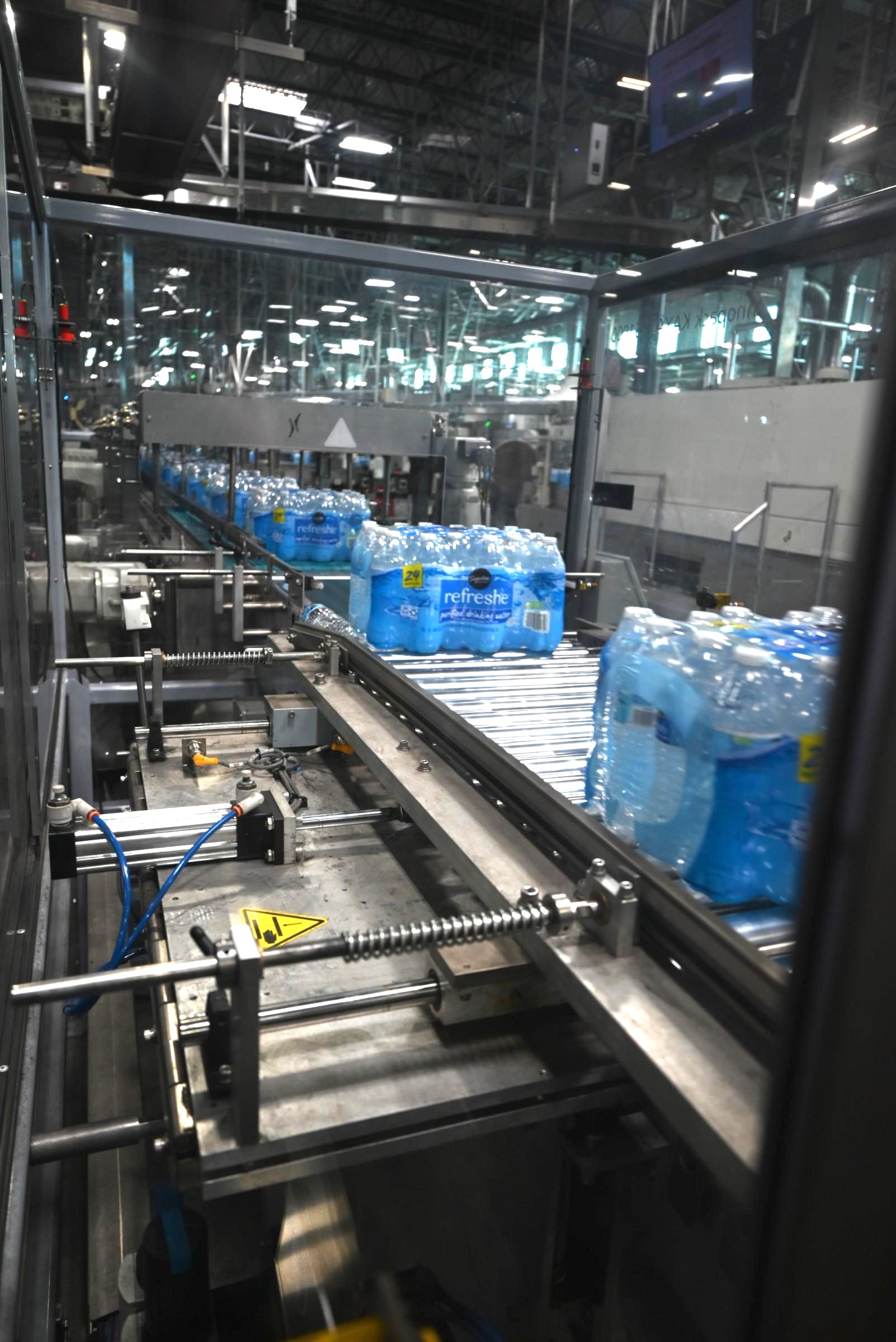 KHS Model 801-T Tray Shrink wrapper and Heat Tunnel - Image 2