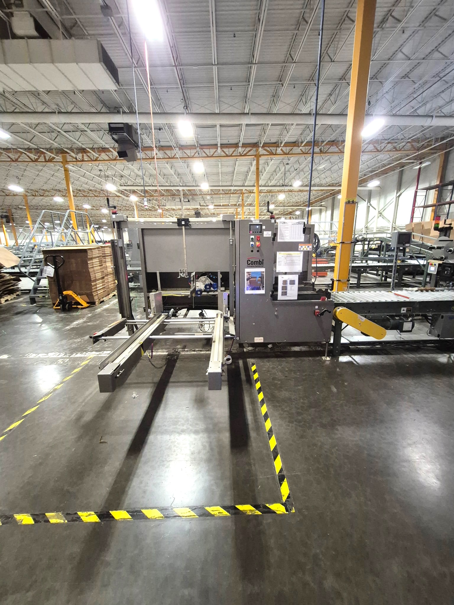 Combi 2-EZ SB Automatic Case Erector with Tape