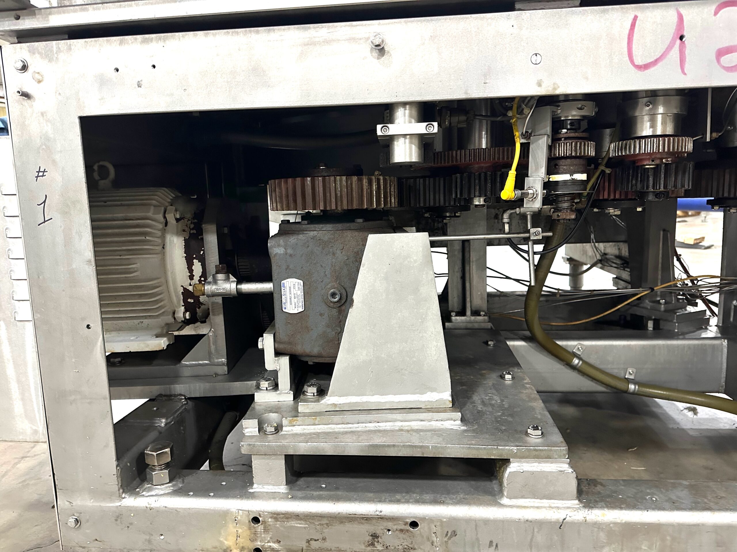 Crown Century 76 Valve Filler with 19 Head Crowner - Glass Bottles - Image 23