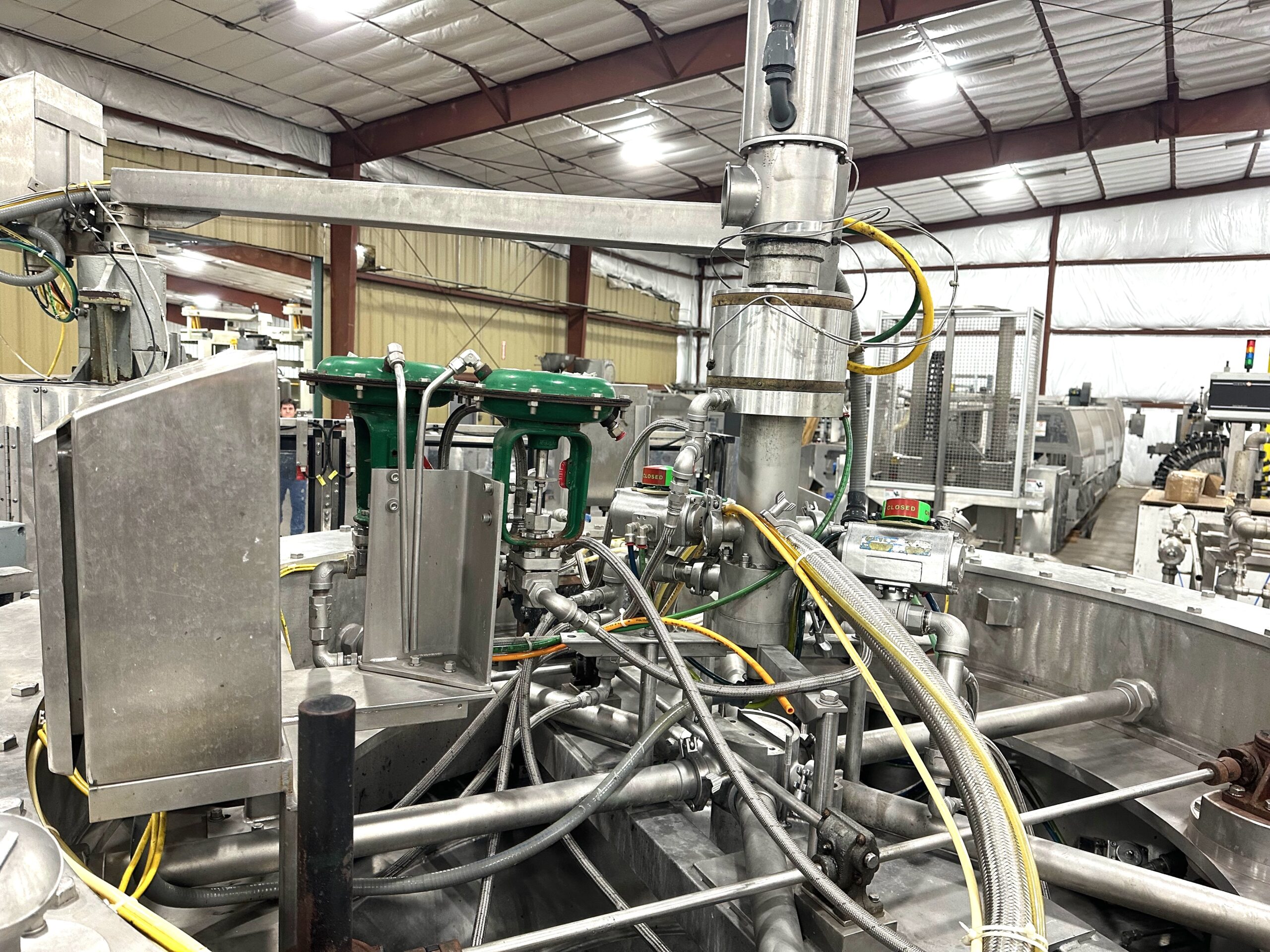 Crown Century 76 Valve Filler with 19 Head Crowner - Glass Bottles - Image 9