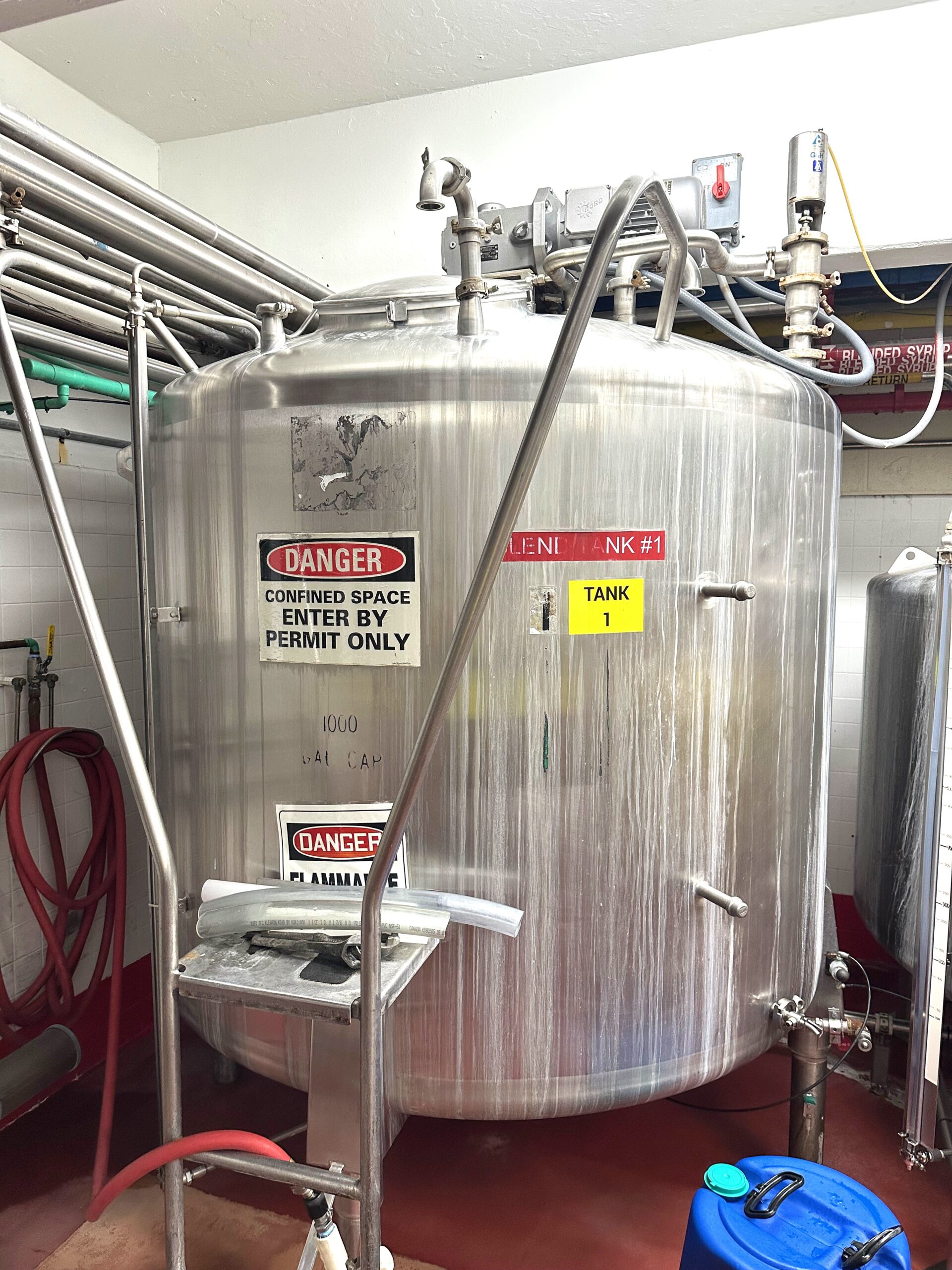 Cherry Burrell 1000 Gallon Vertical Mixing Tank