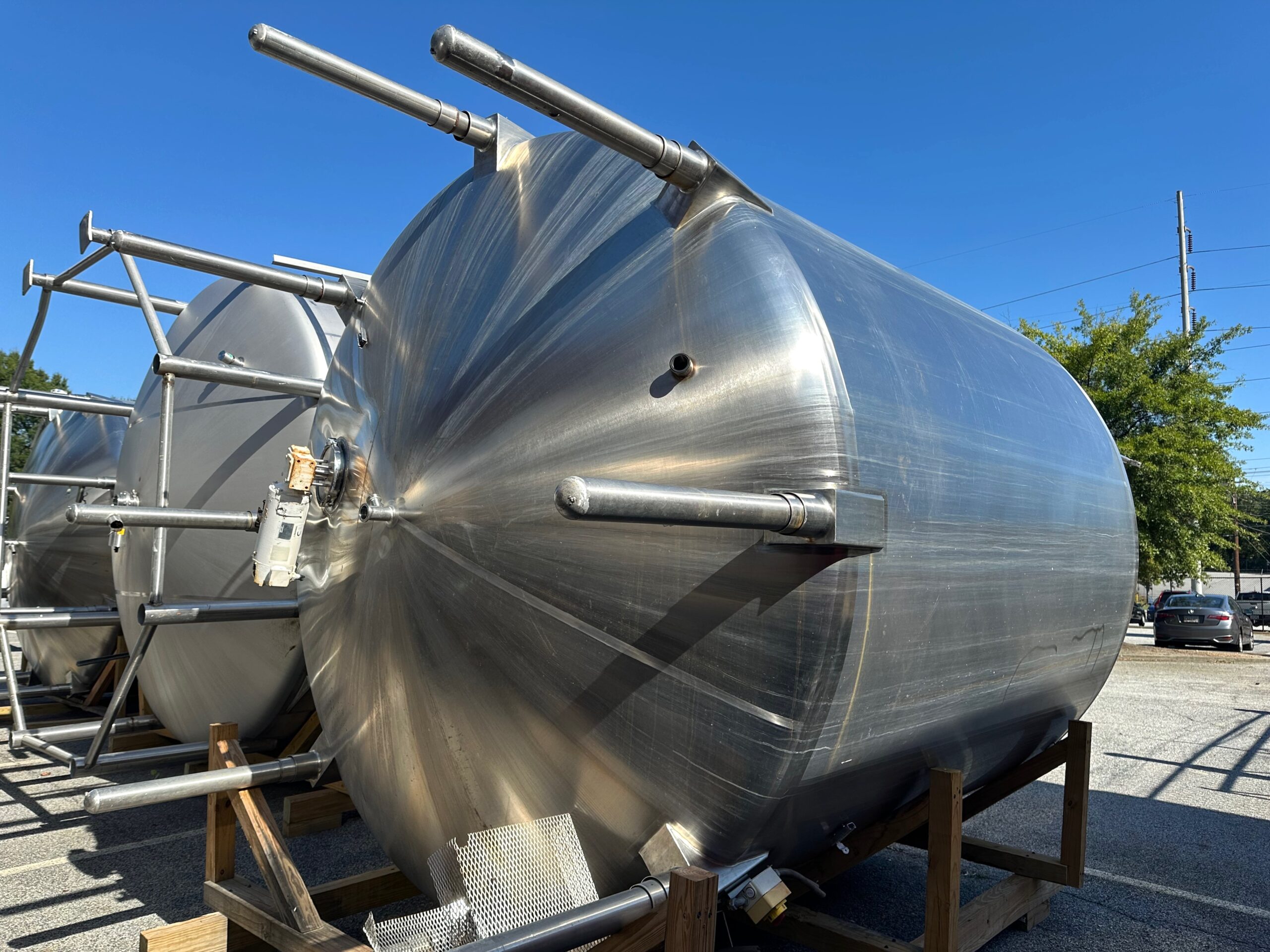 Cherry Burrell 6000 and 10000 Gallon Mixing Tanks - Image 3